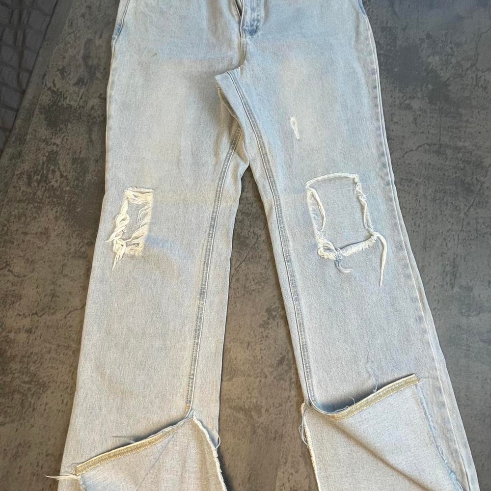 Avec Les filles Light wash 30 high-waisted distressed ripped shred jeans